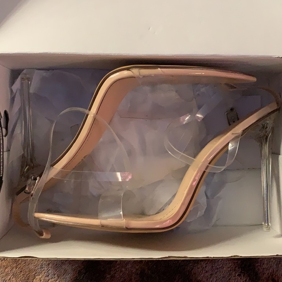 Coming Through Heeled Sandal - Picture 4 of 7